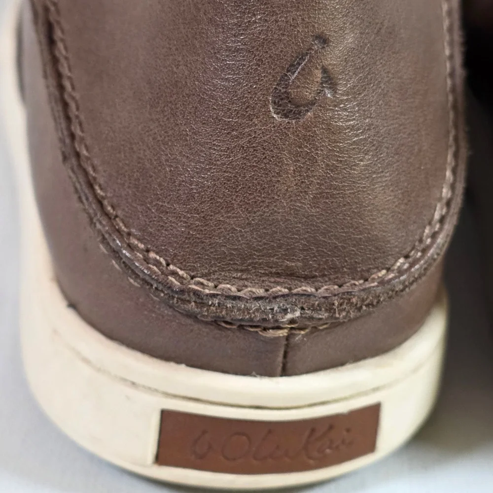 OluKai Pehuea Womens 8.5 Leather Slip On Sneakers Fox Brown Coastal Everyday